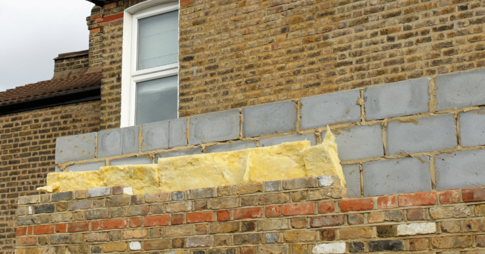 Isolation par injection à faire soi-même : étapes, matériaux, prix et conseils